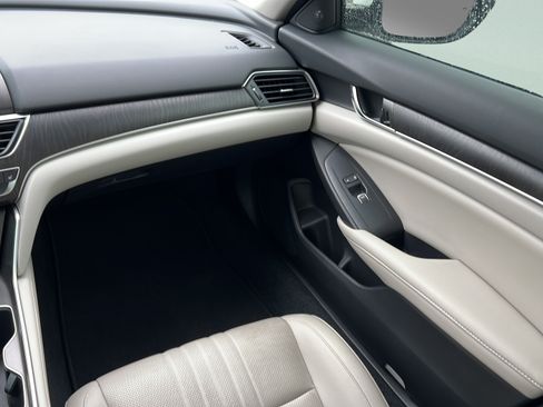 Used 2022 Honda Accord EX-L image 15