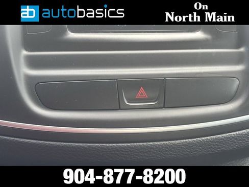 Used 2015 Chrysler 200 Limited image 27