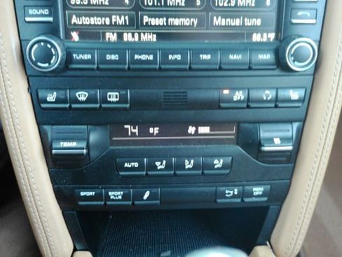 Used 2010 Porsche 911 Turbo image 36