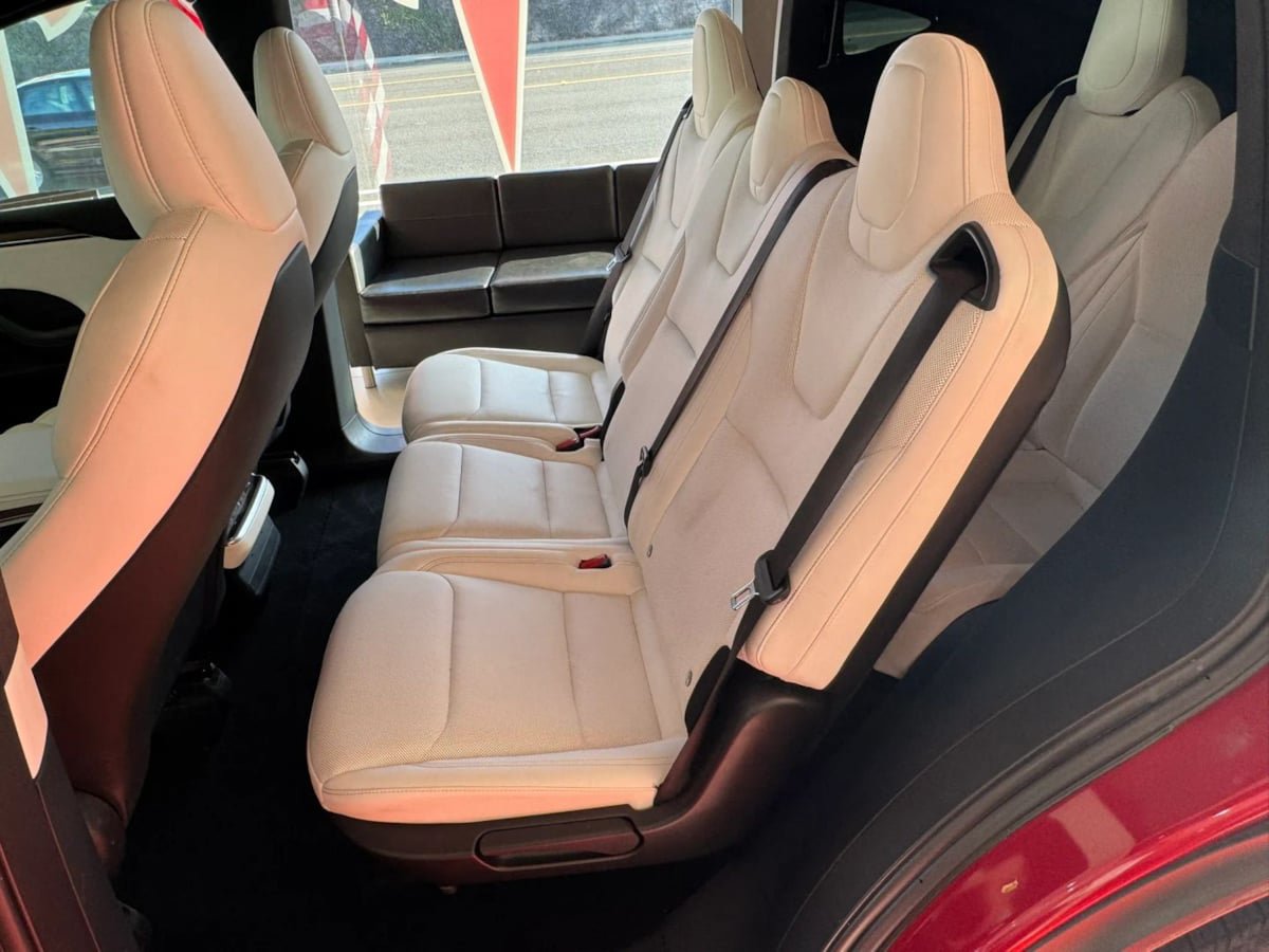 Used 2023 Tesla Model X AWD/4WD image 12