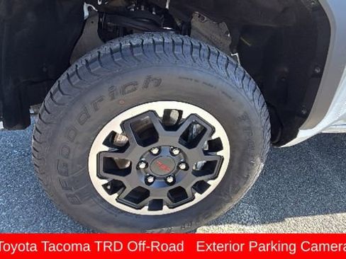 Used 2024 Toyota Tacoma TRD Off-Road AWD/4WD image 9