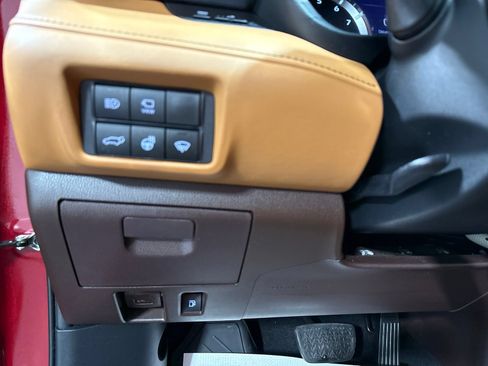 Used 2021 Toyota Highlander Platinum AWD/4WD image 43