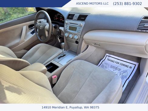 Used 2009 Toyota Camry LE image 11