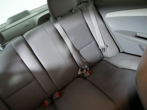Used 2011 Chevrolet Malibu LS FWD image 14