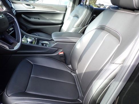 New 2025 Jeep Grand Cherokee L Limited w/ Luxury Tech Group II image 11