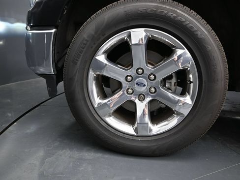 Used 2021 Ford F150 Lariat w/ Equipment Group 502A High AWD/4WD image 16
