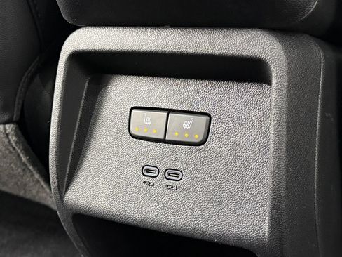 Used 2025 Chevrolet Equinox EV LT w/ Convenience Package II FWD image 34