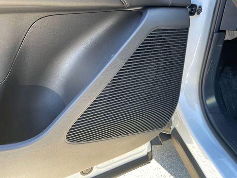 Certified 2025 Nissan Murano SV image 15