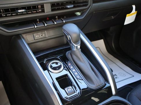 Used 2026 Chevrolet Colorado LT w/ Advanced Trailering Package image 36