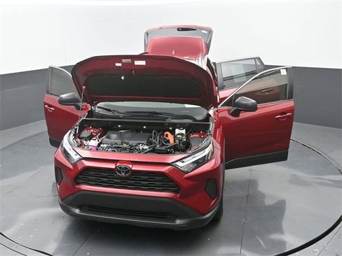Used 2025 Toyota RAV4 LE image 34