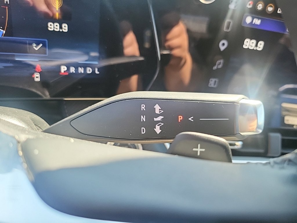 Used 2026 Chevrolet Equinox LT FWD image 8