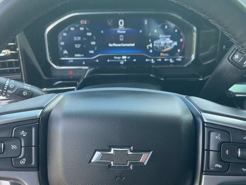 Used 2025 Chevrolet Silverado 2500 LTZ w/ LTZ Plus Package AWD/4WD image 19