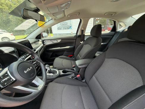 Used 2023 Kia Forte LXS FWD image 12