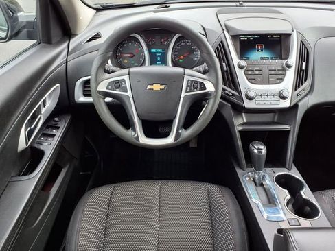 Used 2017 Chevrolet Equinox LT FWD image 5