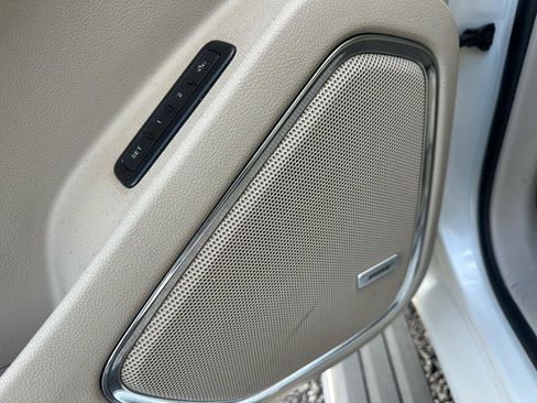 Used 2015 GMC Yukon Denali w/ Premium Package image 24