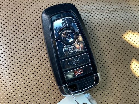 Used 2021 Lincoln Corsair Reserve w/ Equipment Group 201A AWD/4WD image 23