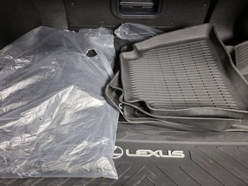 Used 2024 Lexus ES 350 Ultra Luxury w/ Accessory Package (Z2) FWD image 46