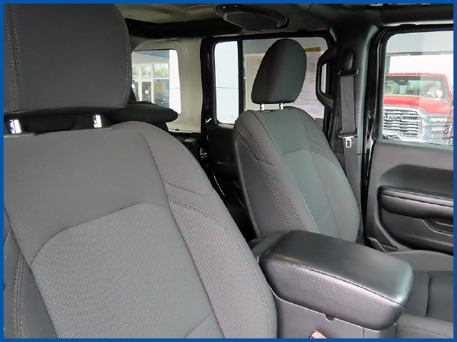 Used 2021 Jeep Wrangler Unlimited Sport AWD/4WD image 9