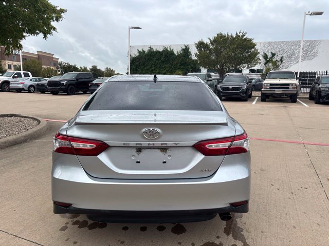 Used 2019 Toyota Camry XLE FWD image 6
