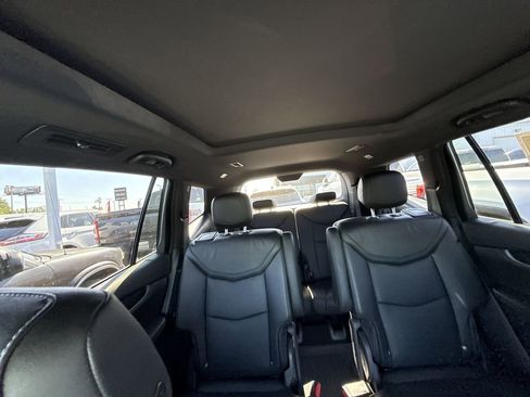 Certified 2020 Cadillac XT6 Premium Luxury FWD image 28
