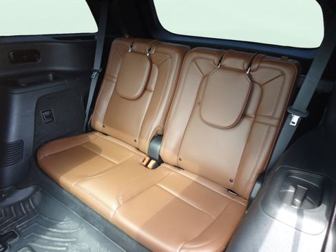 Used 2023 Lincoln Aviator Grand Touring w/ Equipment Group 301A AWD/4WD image 31