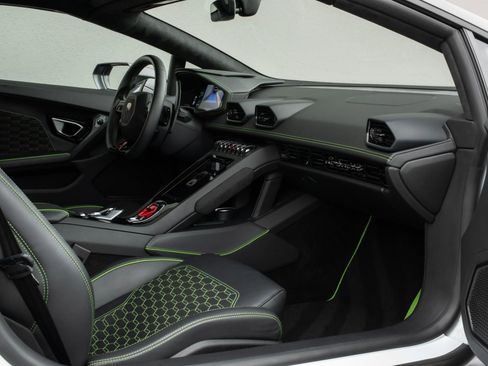 Used 2020 Lamborghini Huracan EVO AWD/4WD image 18