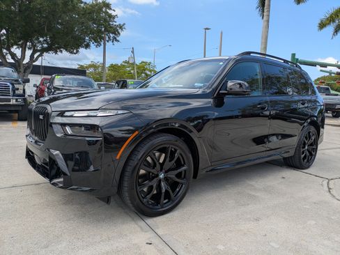 Used 2025 BMW X7 M60i AWD/4WD image 7