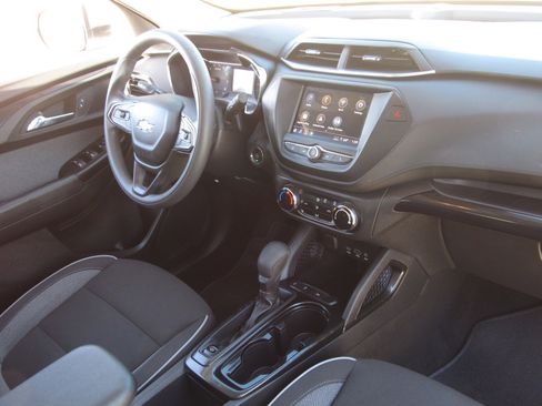 Used 2023 Chevrolet TrailBlazer LT image 9