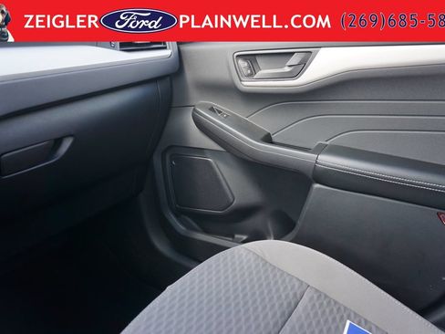 Used 2022 Ford Escape SE AWD/4WD image 29