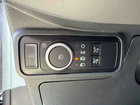 New 2026 Ford Explorer Active w/ Active Comfort Package RWD image 17