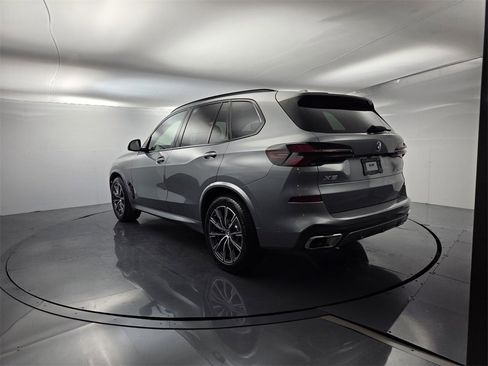 Used 2026 BMW X5 xDrive40i w/ M Sport Package image 8