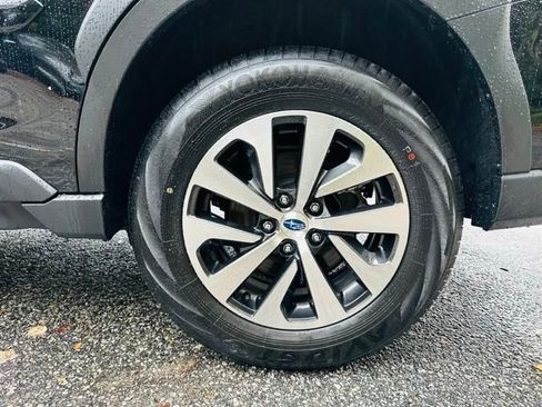 Used 2025 Subaru Outback Premium image 28