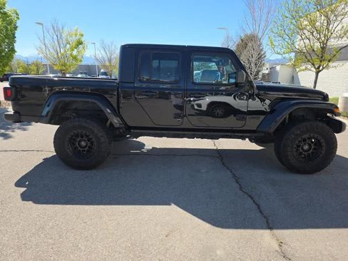 Used 2022 Jeep Gladiator Sport image 4