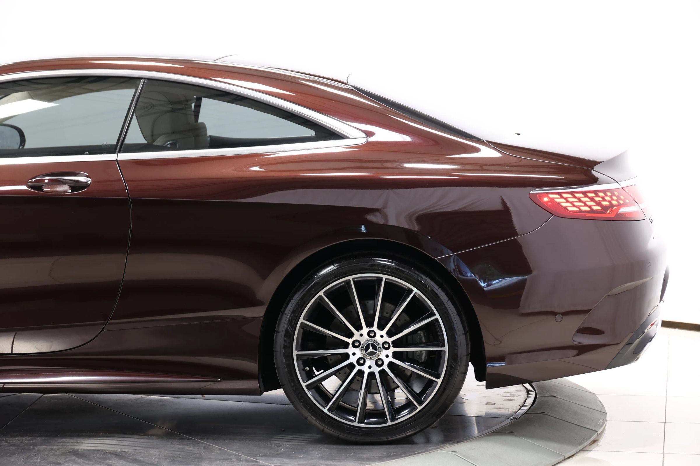 Used 2019 Mercedes-Benz S 560 4MATIC Coupe image 9