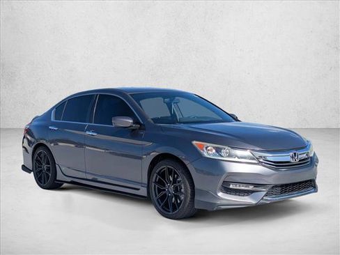 Used 2017 Honda Accord Sport image 3