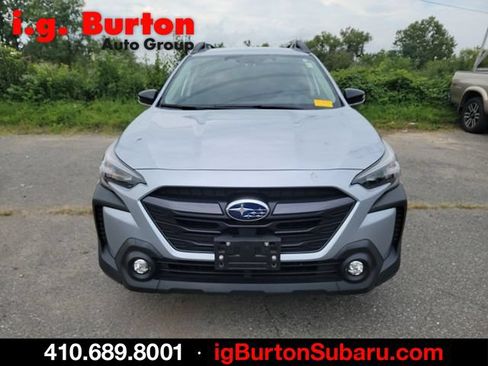 Used 2025 Subaru Outback Premium w/ Popular Package #1A AWD/4WD image 2