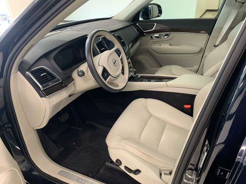 Used 2019 Volvo XC90 T6 Momentum w/ Advanced Package AWD/4WD image 14