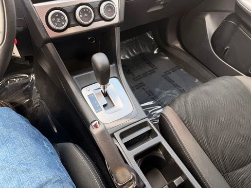 Used 2015 Subaru Crosstrek 2.0i Premium AWD/4WD image 18