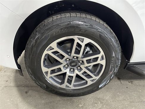 New 2025 Ford Expedition Active image 23