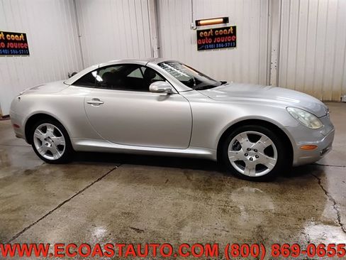 Used 2005 Lexus SC 430 Convertible image 2
