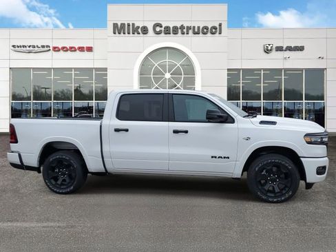 New 2026 RAM 1500 4x4 Crew Cab image 3