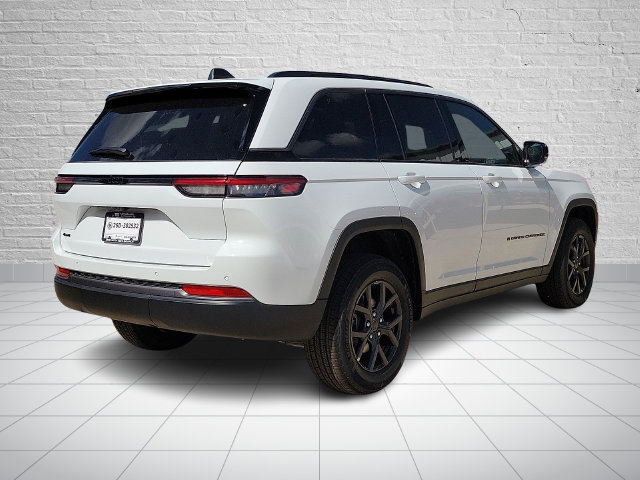 New 2027 Jeep Grand Cherokee Altitude AWD/4WD image 4