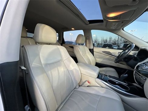 Used 2019 INFINITI QX60 Luxe w/ Essential Package image 34
