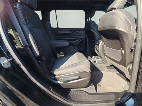 Used 2024 Jeep Grand Cherokee L Laredo w/ Luxury Tech Group I image 14