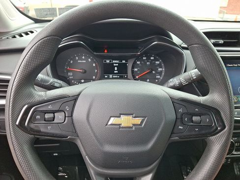 Used 2023 Chevrolet TrailBlazer LT w/ Convenience Package AWD/4WD image 19