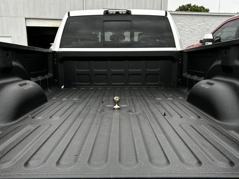 Used 2018 RAM 3500 Laramie w/ Convenience Group AWD/4WD image 31