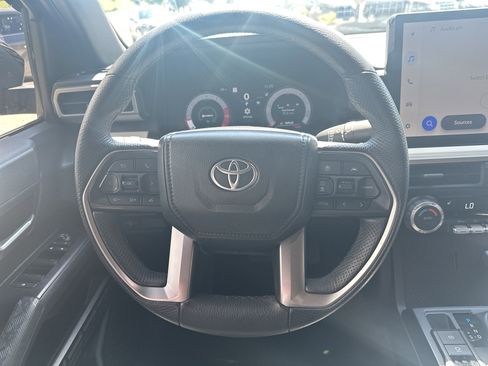 Used 2024 Toyota Tacoma TRD Off-Road AWD/4WD image 17