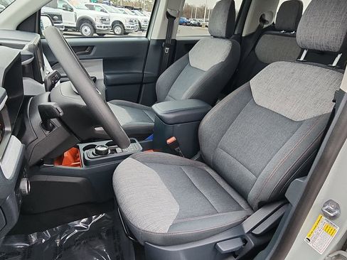 Used 2023 Ford Maverick XLT image 10