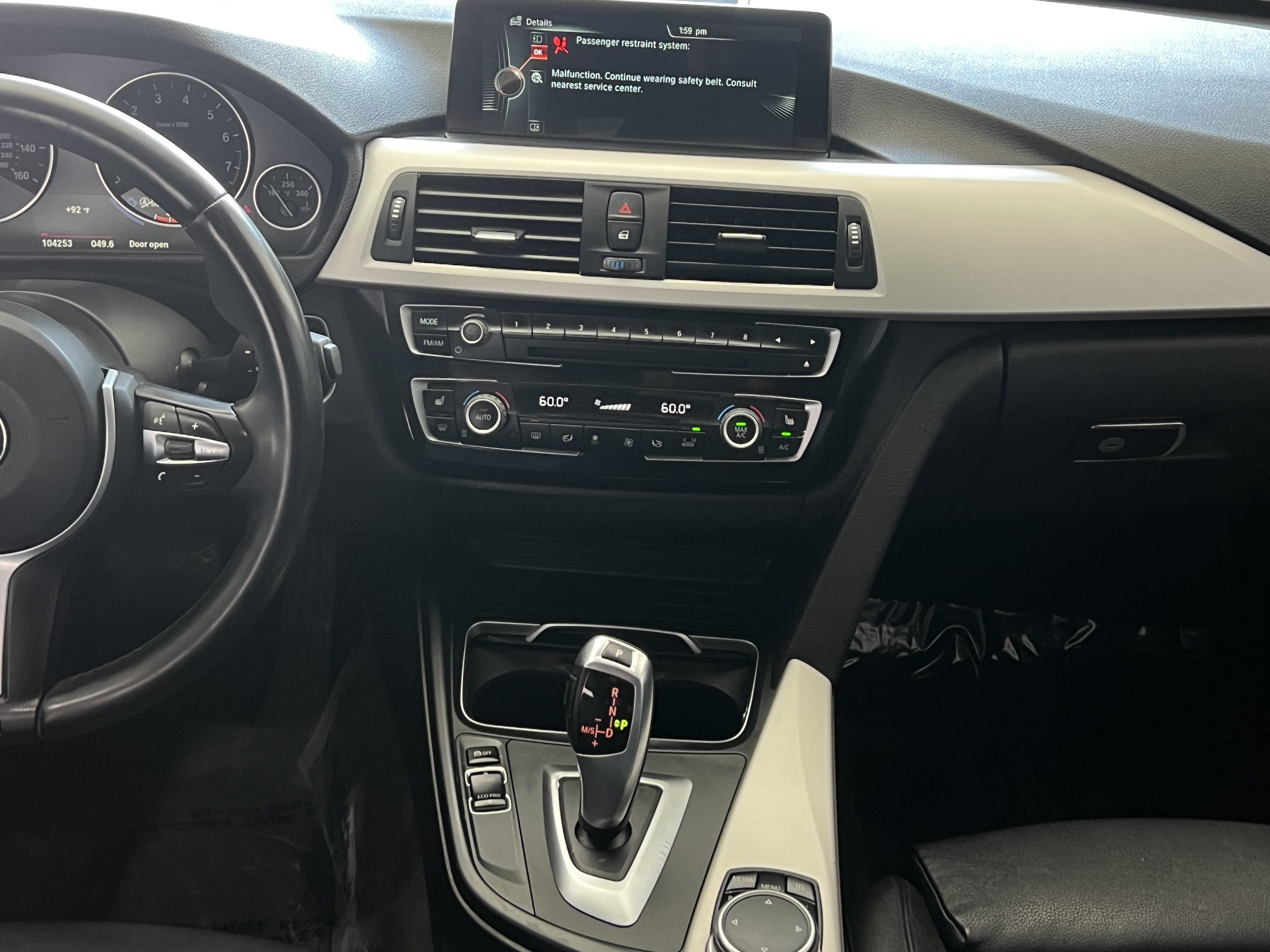 Used 2016 BMW 320i Sedan RWD image 17