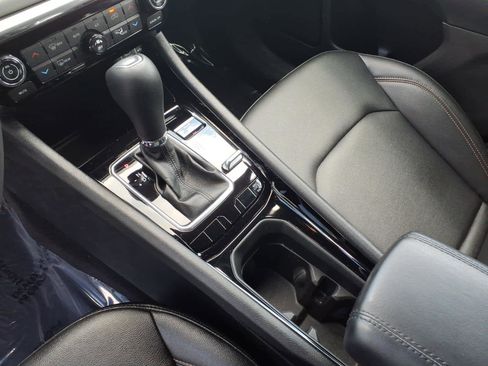 Used 2024 Jeep Compass Limited AWD/4WD image 17